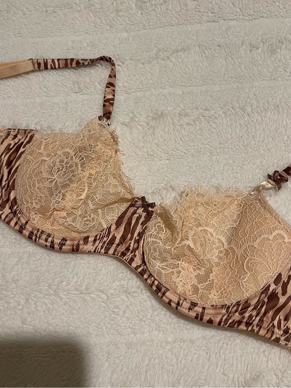 victoria’s secret Lace Trim Animal Print Underwire Bra - Beige/Brown